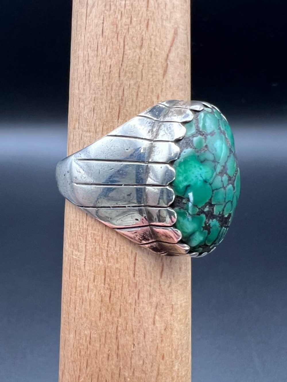 Native American Vintage Green Turquoise Ring - Picture 3 of 8